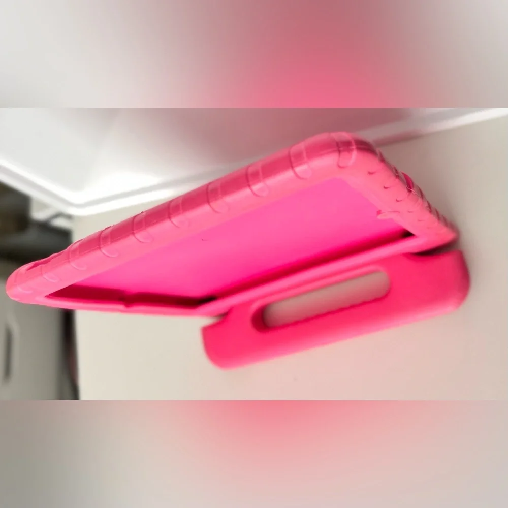iPad Dynamo Foam Protective Carrying Case w Easy Grip Handle • Hot Pink